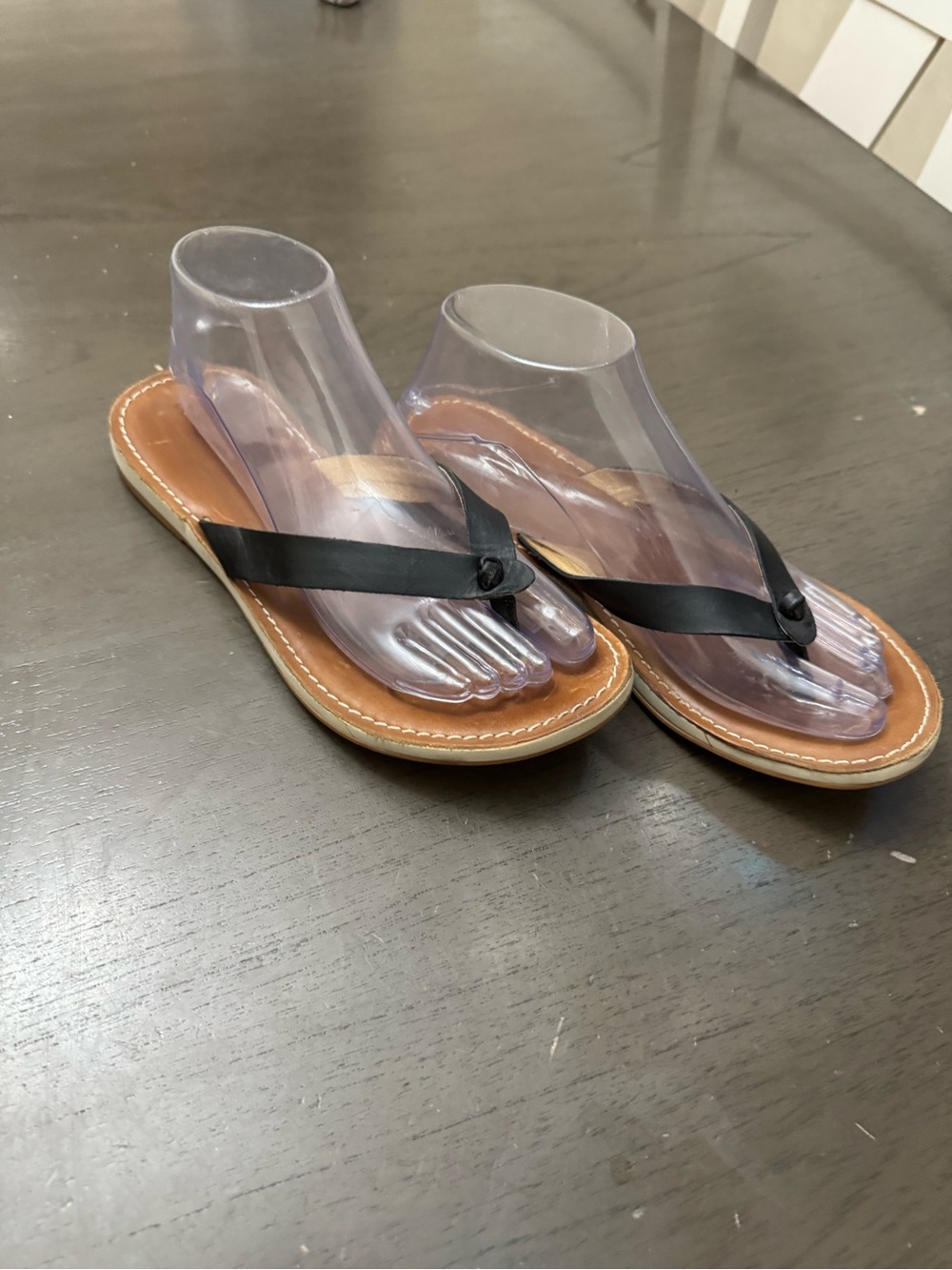 OluKai Black. Nohie Flip Flop size w 8 - Picture 4 of 13